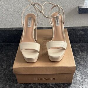 Steve Madden Cream Patent Platform Slingback Heels